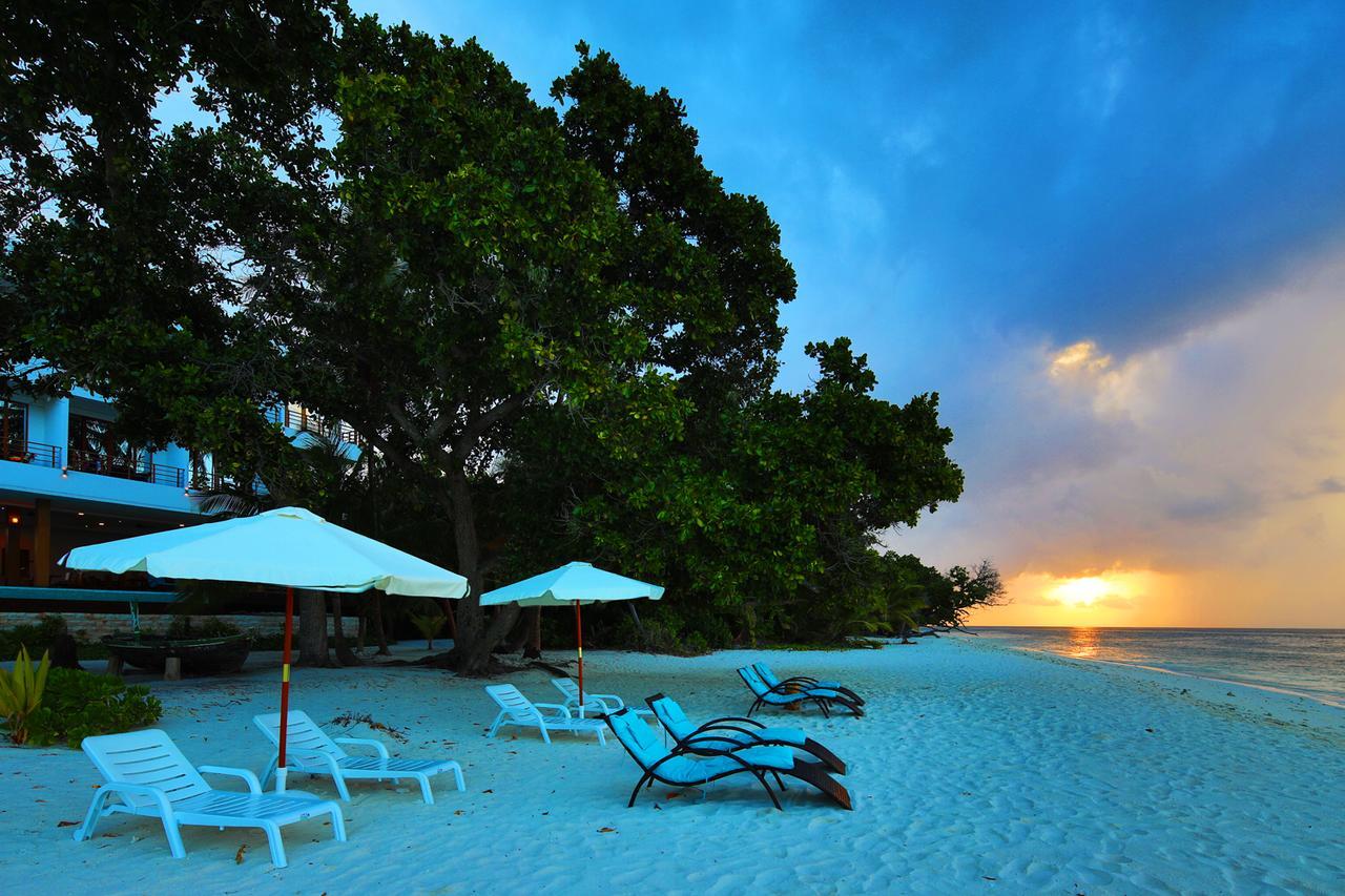 Kiha Beach Дхаравандху Екстериор снимка